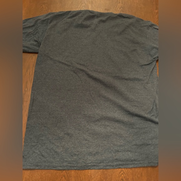 Large “I climbed Diamond Head” Hawaiian t shirt. Gray w/blue and white graphics. - Picture 4 of 4